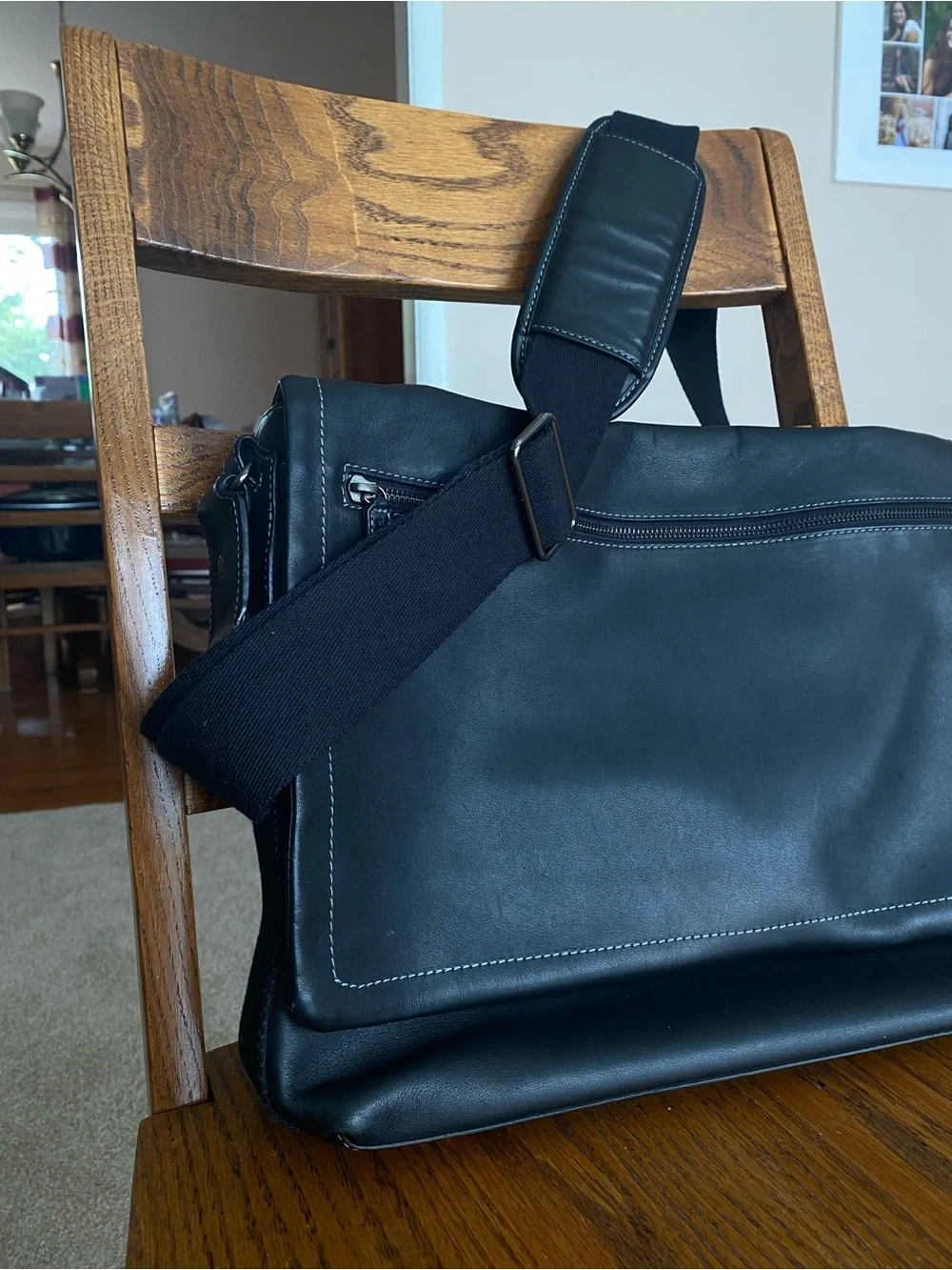 Levenger Black Leather Messenger Bag with Wide Strap